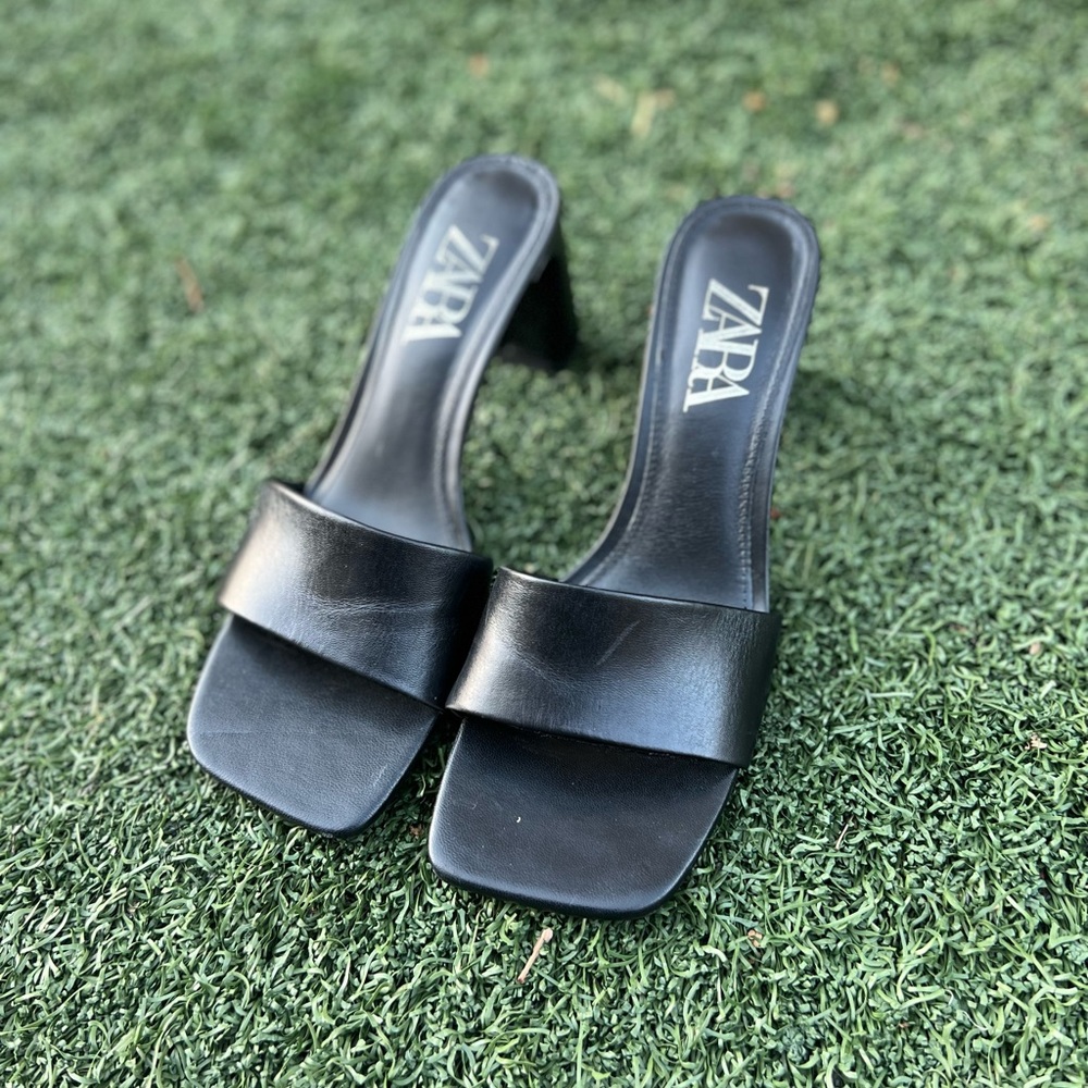 Zara Shoes : Slightly Worn / Size (7.5)